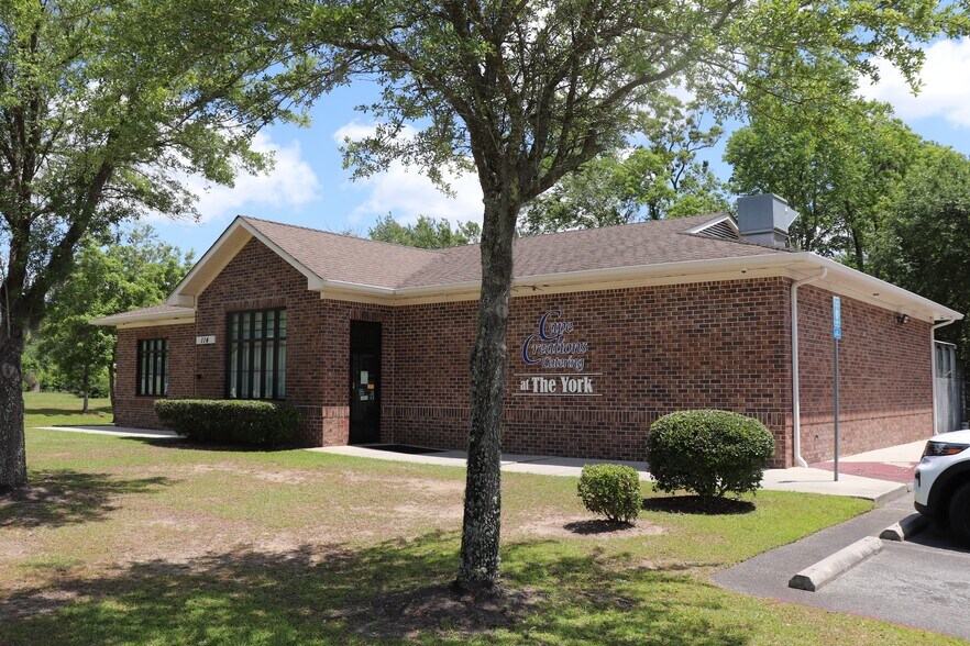 More Photos Of 114 Horizon Park Dr, Savannah Restaurant For Sale