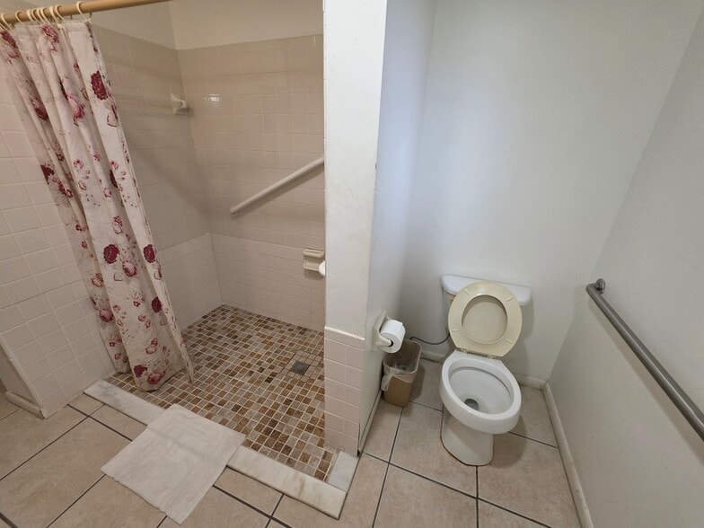 More Photos Of 5272 US Highway 27 S, Sebring Hotel For Sale
