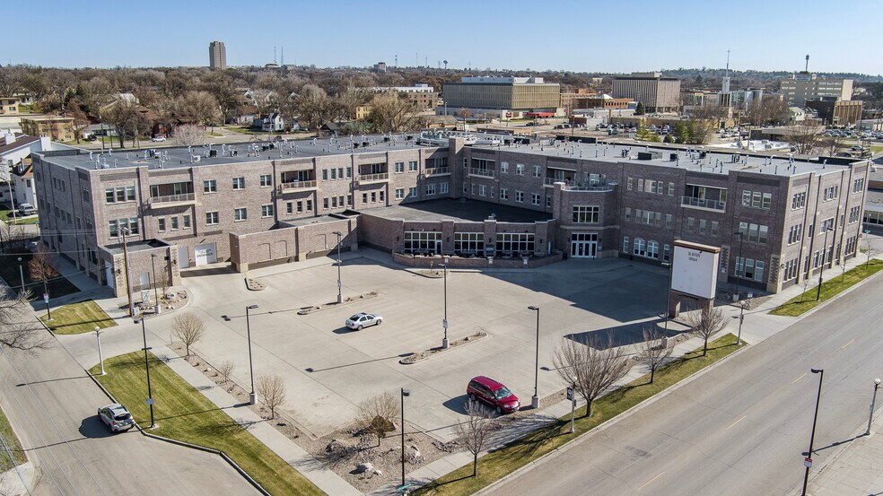 Primary Photo Of 100 W Broadway Ave, Bismarck Medical For Lease