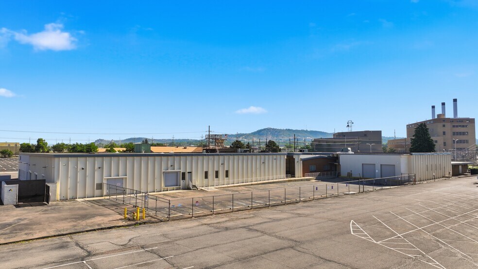 More Photos Of 3450 N Nevada Ave, Colorado Springs Flex For Lease