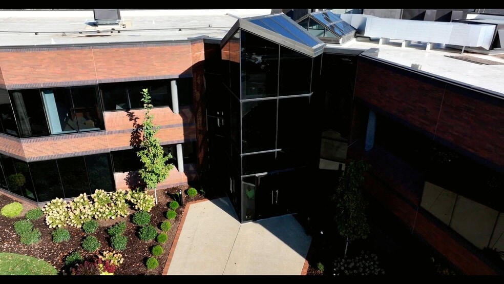 Primary Photo Of 4910 Brownsboro Rd, Louisville Office For Lease