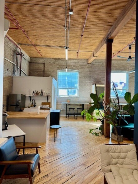 More Photos Of 87 Wade Ave, Toronto Warehouse For Lease