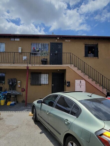 More Photos Of 9234 Graham Ave, Los Angeles Apartments For Sale