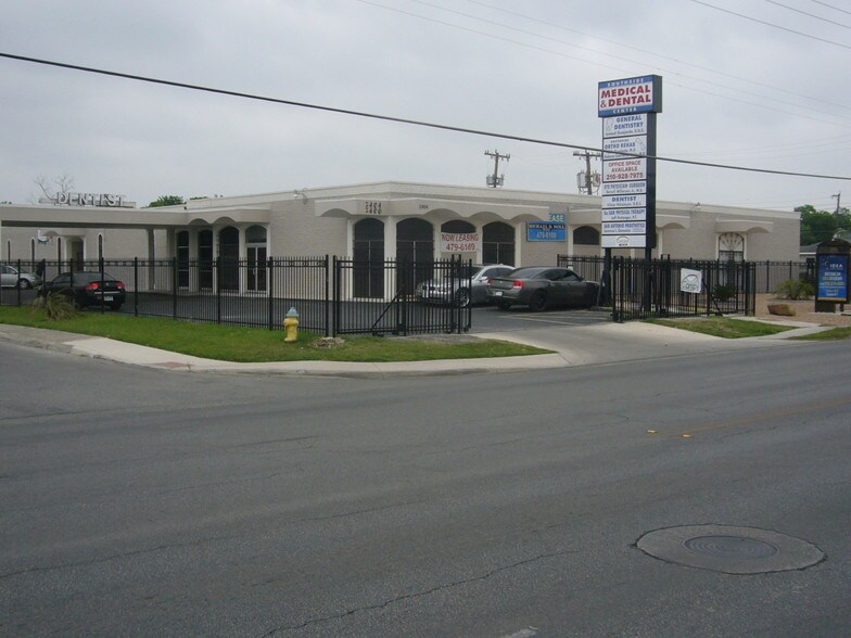 More Photos Of 2402-2406 Commercial Ave, San Antonio Medical For Sale