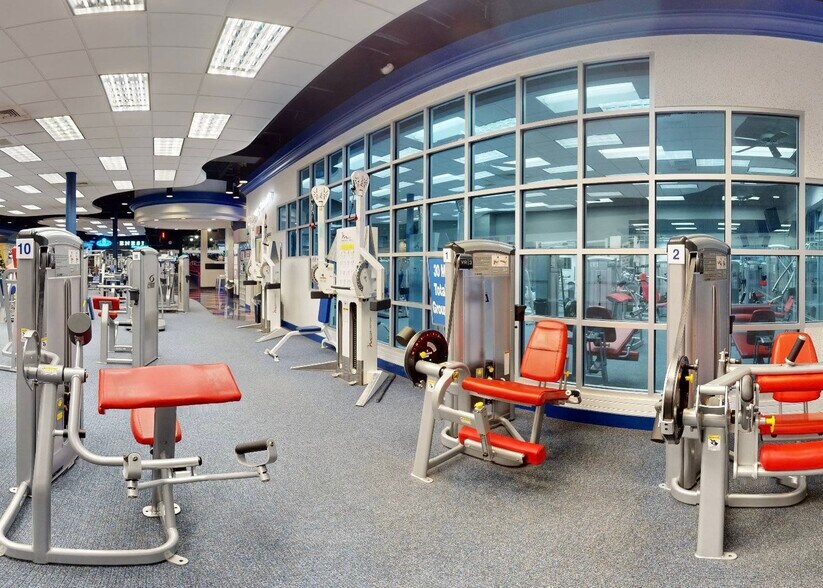 More Photos Of 671 Main St, Harleysville General Retail For Lease