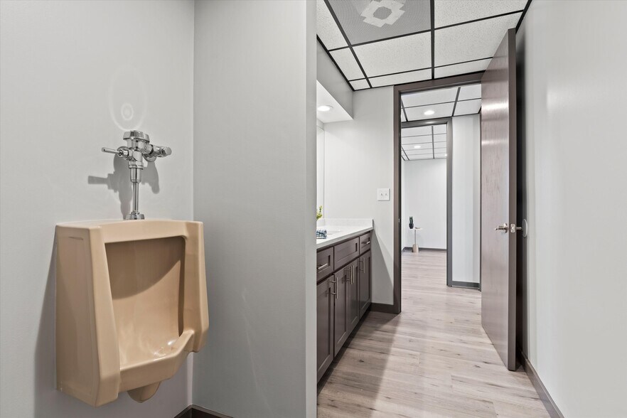 More Photos Of 502 W Markey Rd, Belton Medical For Sale