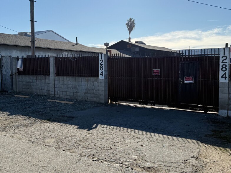 More Photos Of 1284 E 3rd St, Pomona Land For Lease