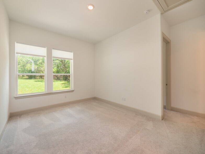 More Photos Of 13511 Carpenter Ln, Manchaca Land For Sale