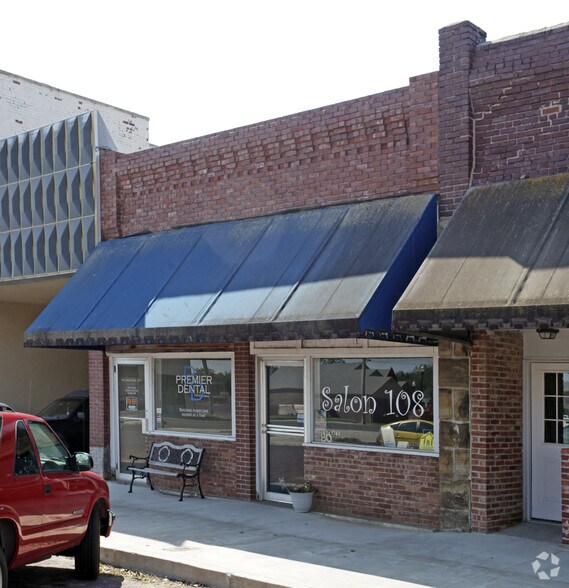 More Photos Of 102-108 W Main St, Haskell Storefront For Sale