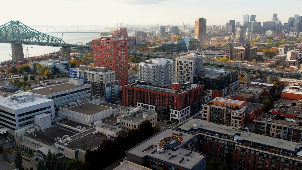 Primary Photo Of 2150 Rue Sainte-Catherine E, Montréal Apartments For Lease