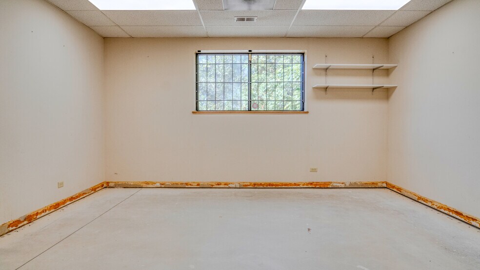 More Photos Of 2737 W 2nd Ave, Denver Warehouse For Lease