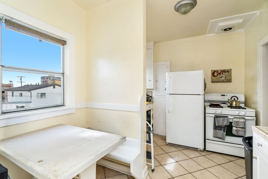 More Photos Of 1707 S Bonnie Brae St, Los Angeles Apartments For Sale