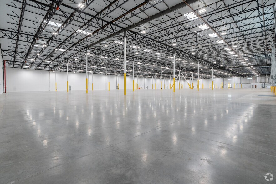 More Photos Of 12772 San Fernando Rd, Sylmar Warehouse For Sale