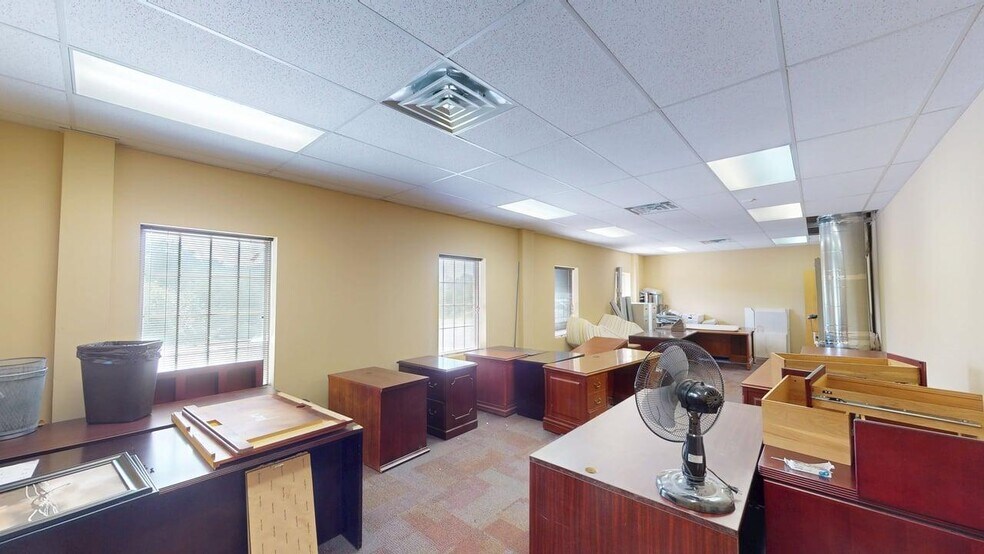 More Photos Of 430 Montbrook Ln, Knoxville Loft Creative Space For Sale
