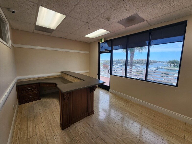 More Photos Of Victoria Ave, Oxnard Unknown For Sale