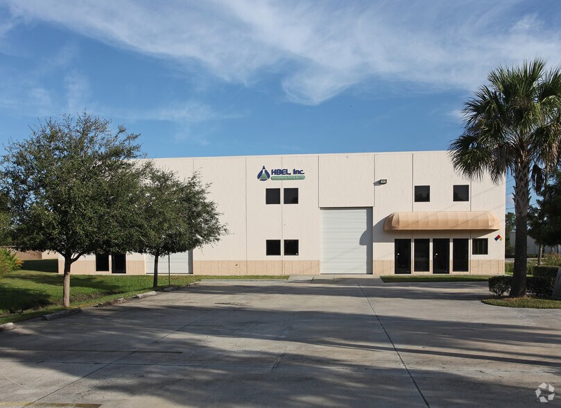 More Photos Of 2340 SW Poma Dr, Palm City Light Manufacturing For Lease
