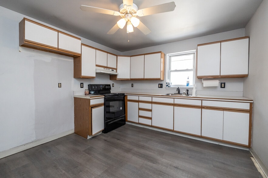 More Photos Of 1017 Market St, Gloucester City Medical For Sale