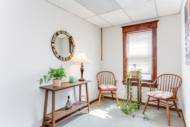 More Photos Of 422 W Wesley St, Wheaton Office For Sale