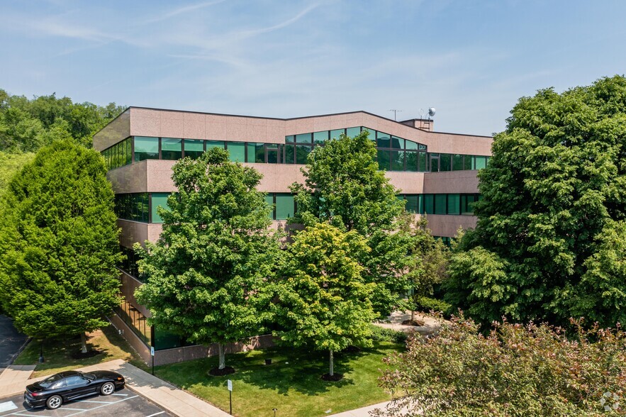 Primary Photo Of 900 Parish St, Pittsburgh Office For Lease