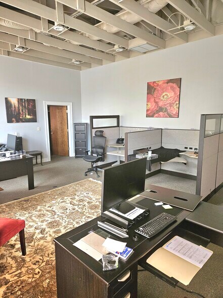 More Photos Of 315 W Solomon St, Griffin Office For Sale