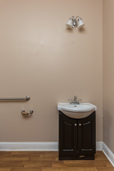 More Photos Of 102 S Main St, Wetumpka Storefront Retail Residential For Sale