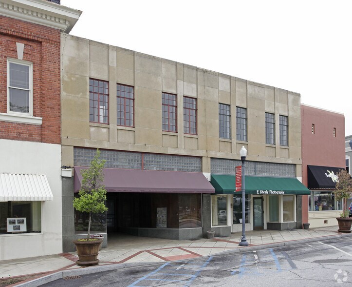 More Photos Of , Clinton General Retail For Sale