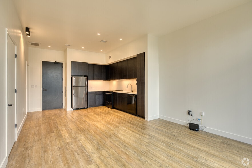 More Photos Of 600 W Main St, Charlottesville Apartments For Lease