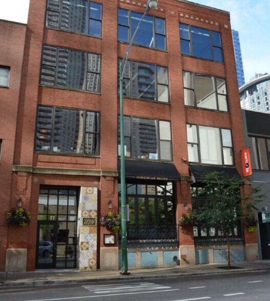 Primary Photo Of 11 W Illinois St, Chicago Loft Creative Space For Lease