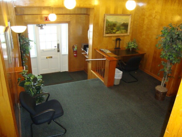 More Photos Of 130 N La Grange Rd, La Grange Loft Creative Space For Sale