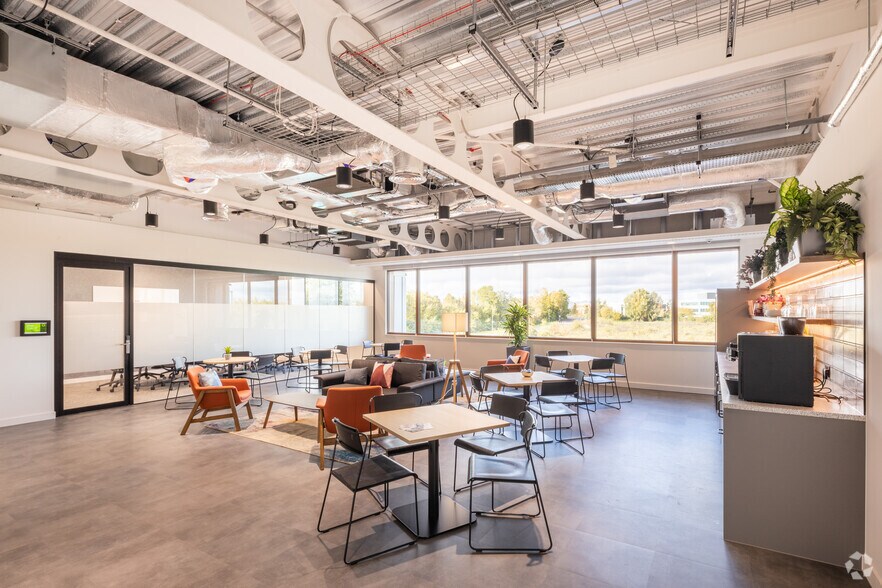 More Photos Of One Cambridge Square, Cambridge Coworking Space