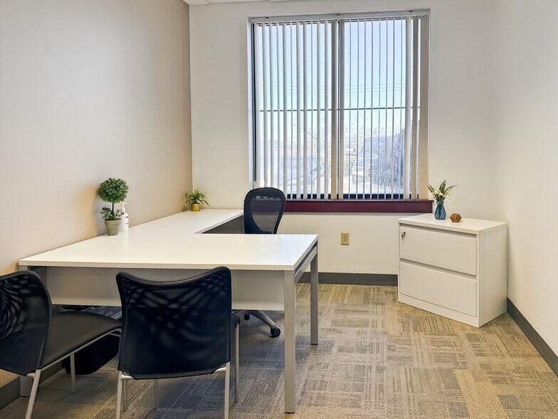 More Photos Of 9005 Overlook Blvd, Brentwood Coworking Space