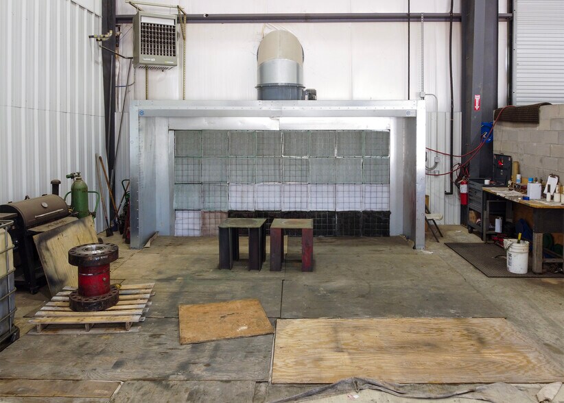 More Photos Of 2302 Neiman Marcus Pky, Longview Industrial For Sale