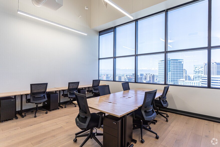 More Photos Of 250 E 200 S, Salt Lake City Coworking Space