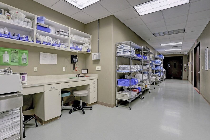 More Photos Of 3115 College Park Dr, Conroe Medical For Lease