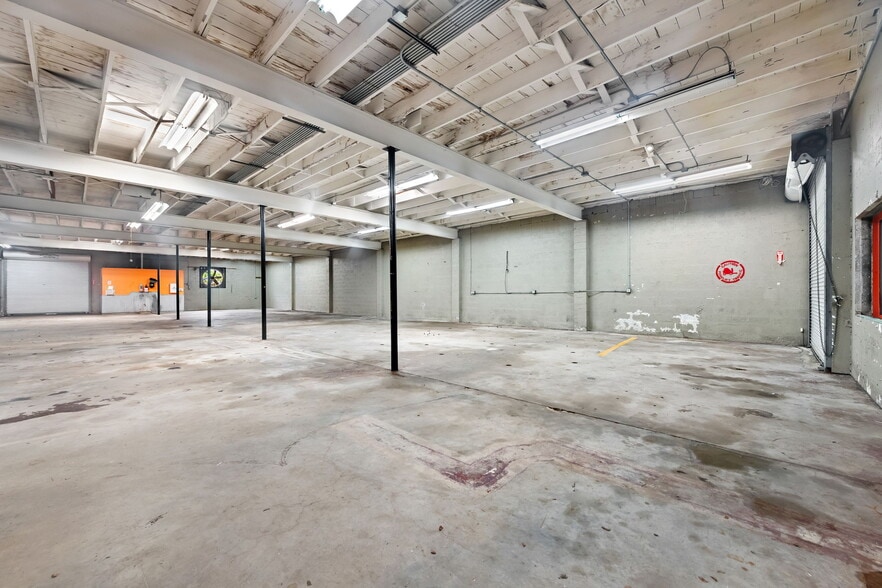 More Photos Of 1636 NE 12th Ter, Fort Lauderdale Manufacturing For Lease