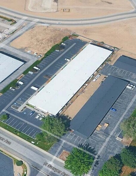 More Photos Of 5220 N Sawyer Ave, Garden City Warehouse For Lease