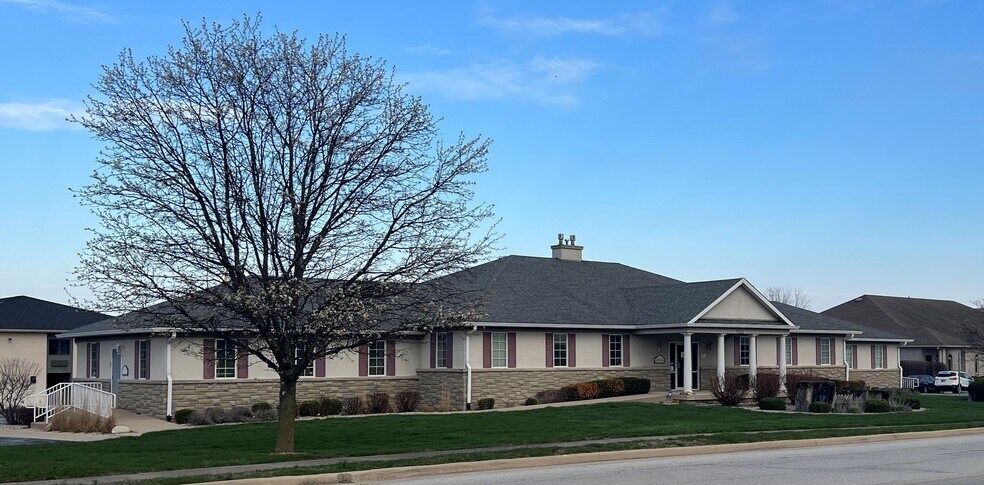 More Photos Of 6100 Clarks Creek Rd, Plainfield Office For Lease