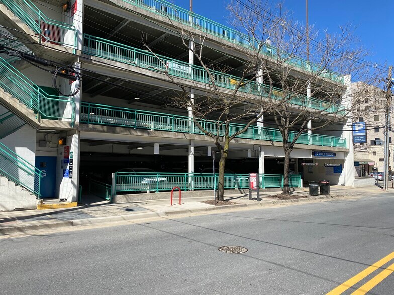 More Photos Of 7809 Old Georgetown Rd, Bethesda Office For Lease