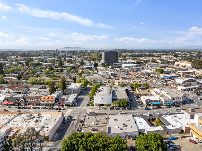 More Photos Of 33-35 W 25th Ave, San Mateo Storefront For Lease