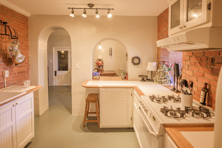 More Photos Of 310 E 2nd St, Trinidad Hospitality For Sale