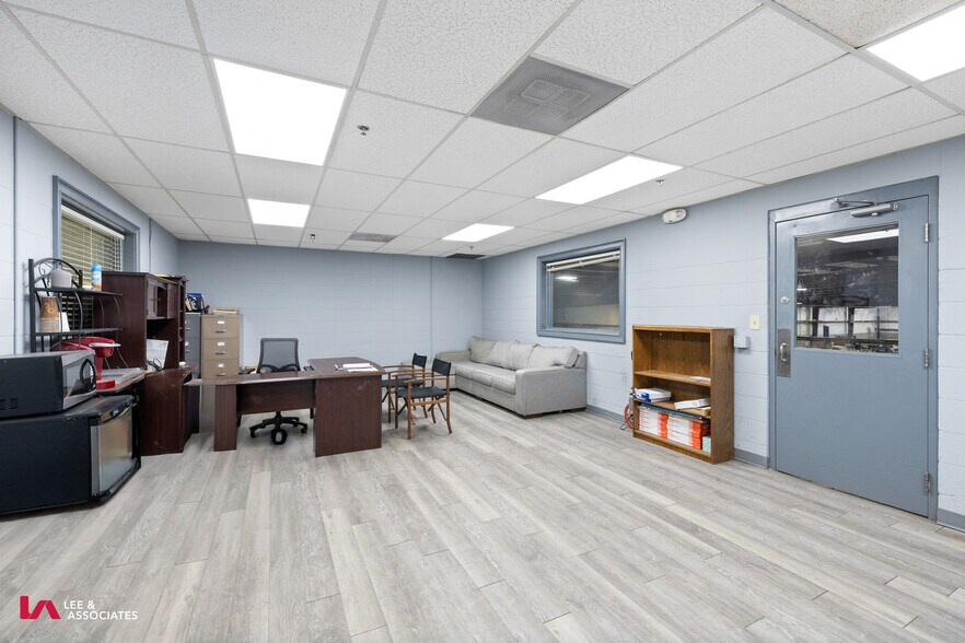 More Photos Of 4151 Industrial Park Dr, Norcross Warehouse For Lease