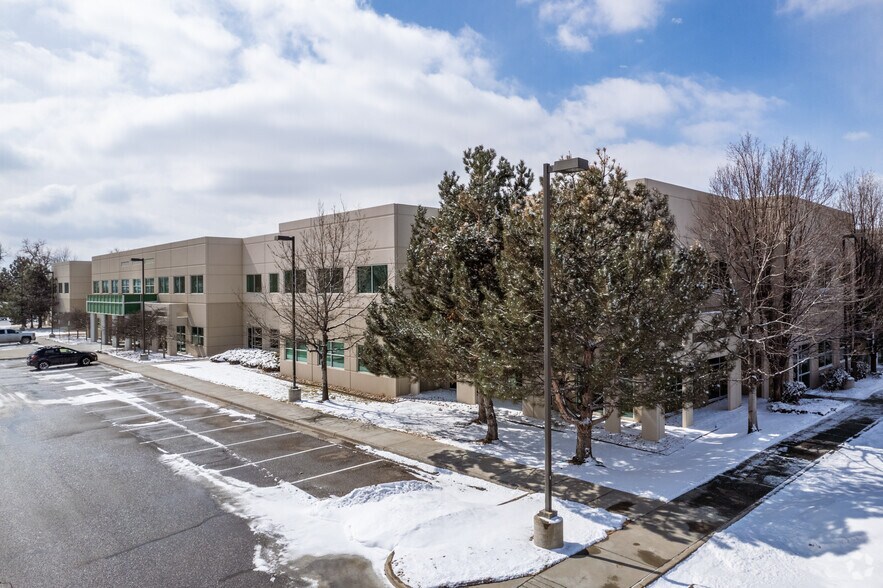 More Photos Of 331 S 104th St, Louisville Flex For Lease