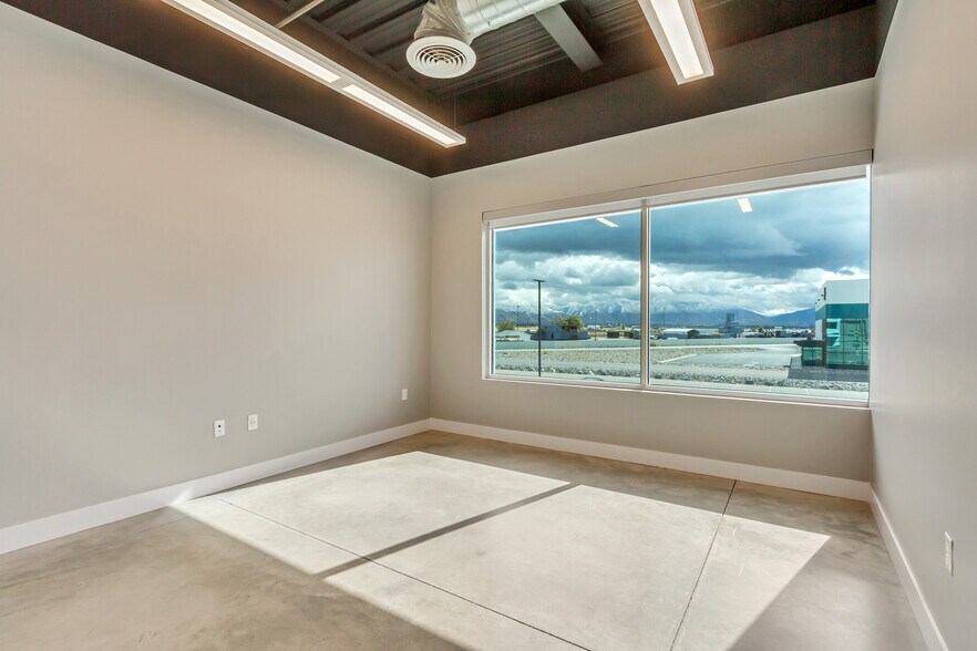 More Photos Of 3278 W 1150 S, Provo Office For Sale