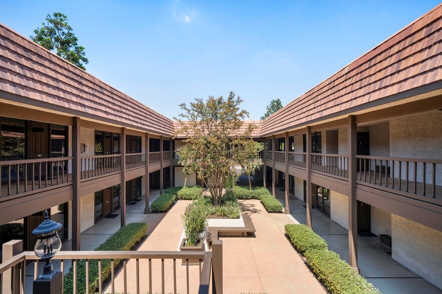 More Photos Of 17291 Irvine Blvd, Tustin Office For Lease