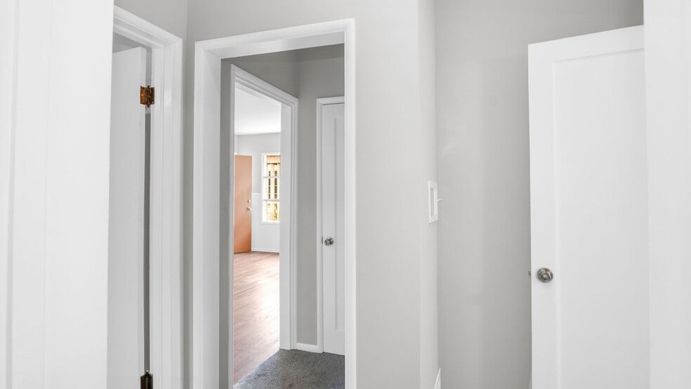 More Photos Of 10346 Oro Vista Ave, Sunland Multifamily For Sale