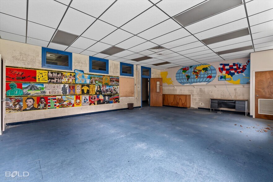 More Photos Of 200 All Saints Rd, Pelican Schools For Sale