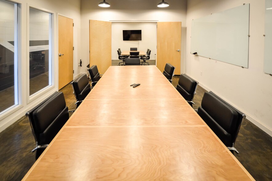 More Photos Of 935-937 E Trinity Ln, Nashville Loft Creative Space For Lease