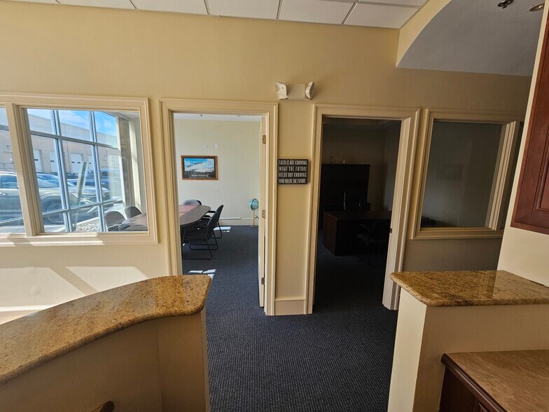 More Photos Of 833 Lincoln Ave, West Chester Light Distribution For Sale