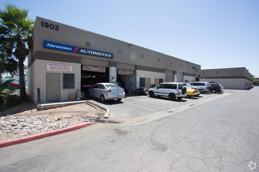 More Photos Of 1902 N Country Club Dr, Mesa Service For Lease