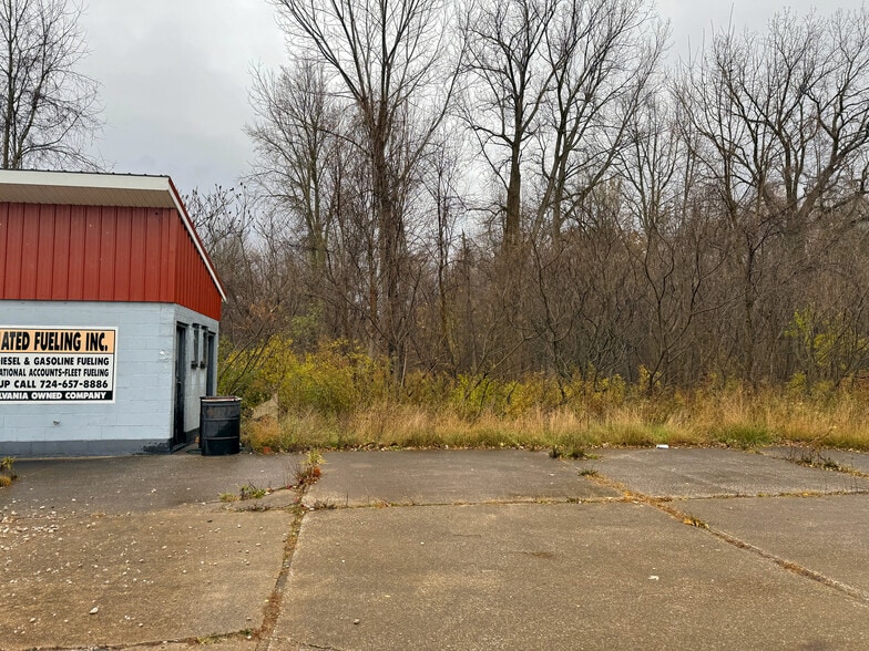 More Photos Of 14845 Ridge rd, West Springfield General Retail For Sale